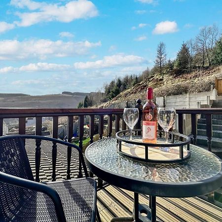 3 Bed Home In Tonypandy With Balcony View Room Llwynypia 외부 사진