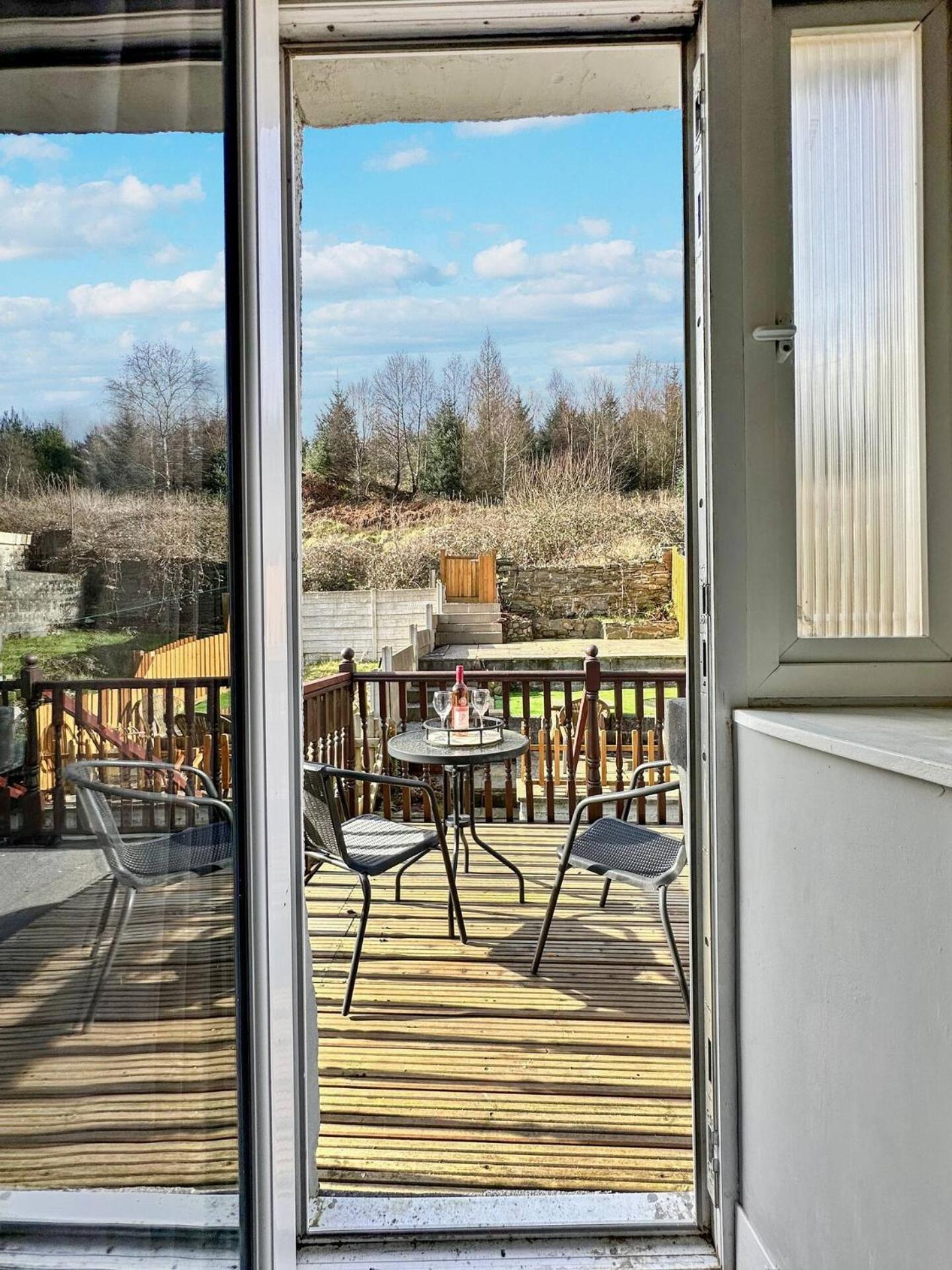 3 Bed Home In Tonypandy With Balcony View Room Llwynypia 외부 사진